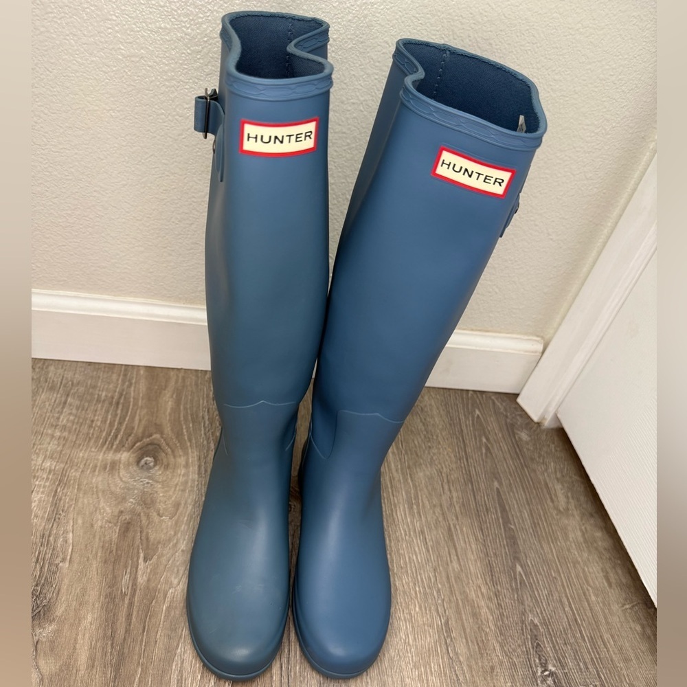 Hunter Blue Tall Matte Rubber Rain Boots Size 5